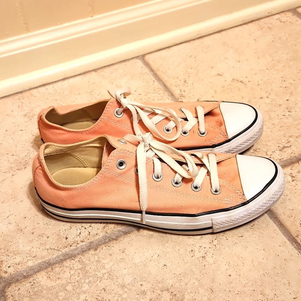 Converse All Star Chuck Taylors Light Pink Shoes Men's 8 Women's 10